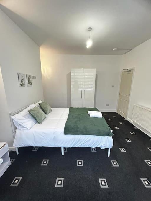 Lovely 5Br Home In Manchester. Close To The City Экстерьер фото