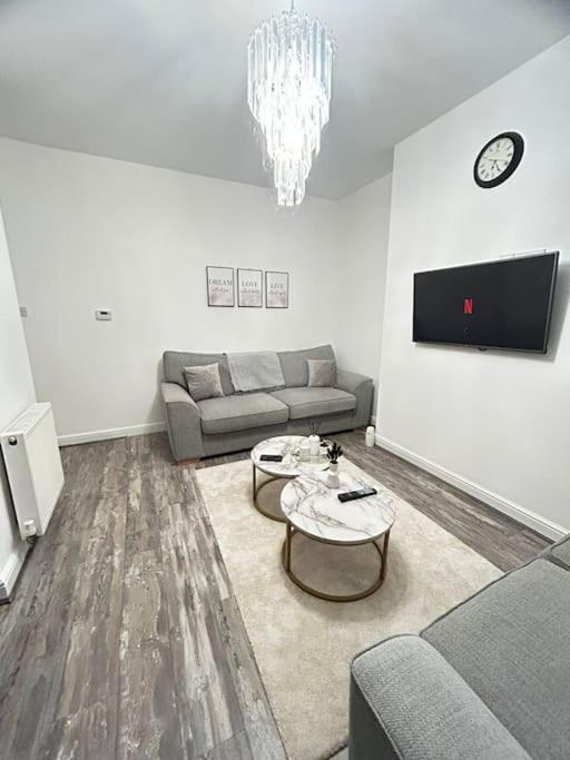 Lovely 5Br Home In Manchester. Close To The City Экстерьер фото
