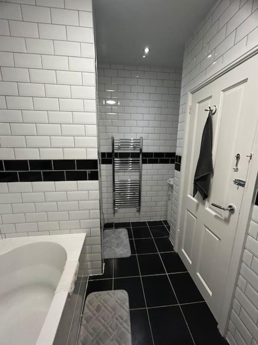 Lovely 5Br Home In Manchester. Close To The City Экстерьер фото